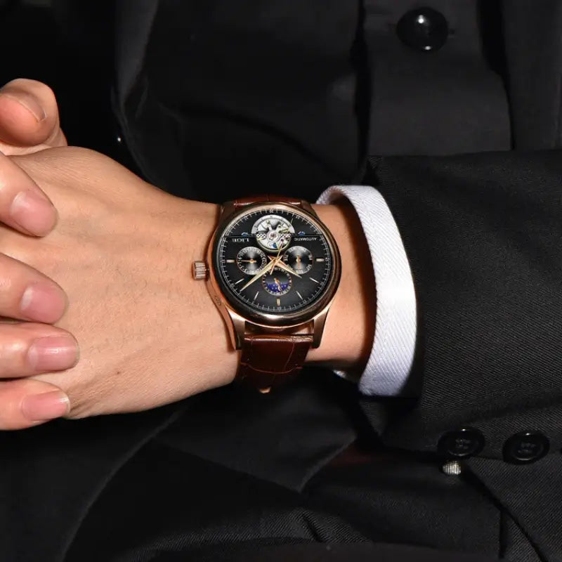 Relógio automático para homem com bracelete em couro castanho