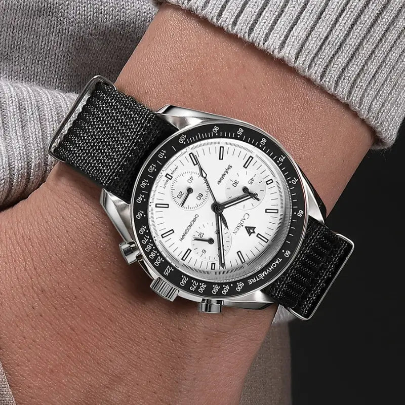 Relógio de pulso de luxo com mostrador branco para homem