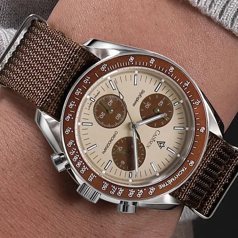Relógio de pulso castanho de luxo para homem